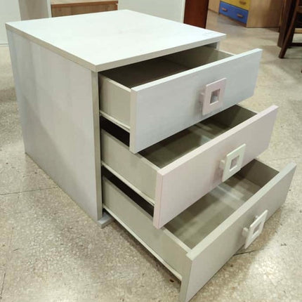 ARMARIO + MESITA DE NOCHE