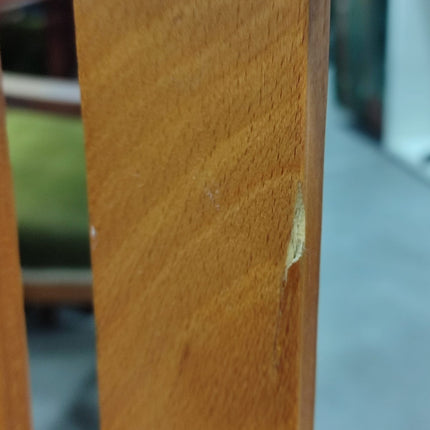 MESA EXTENSIBLE CON 4 SILLAS