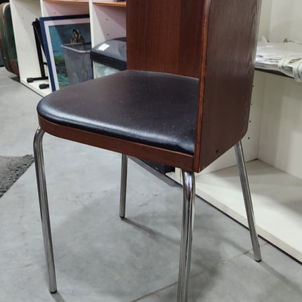 JUEGO DE MESA Y SILLAS "FUSIÓN"