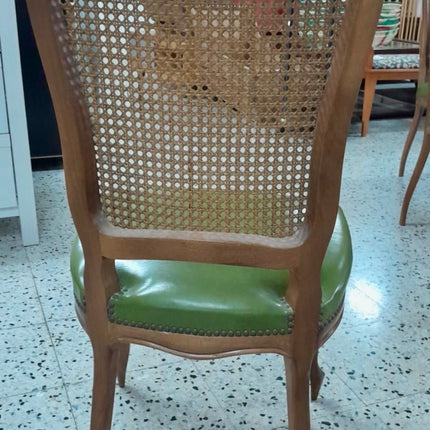 OCHO SILLAS DE COMEDOR