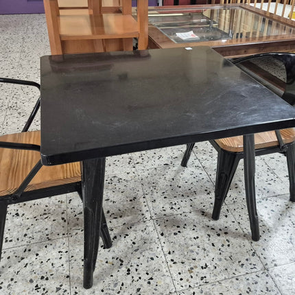 MESA DE METAL NEGRA + SILLAS JUVENIL