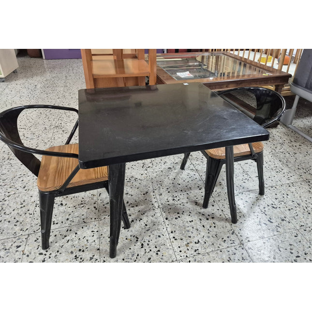 MESA DE METAL NEGRA + SILLAS JUVENIL