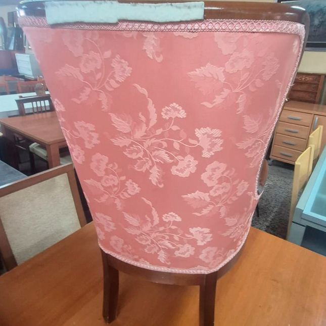 BUTACA ROSA VINTAGE MADERA