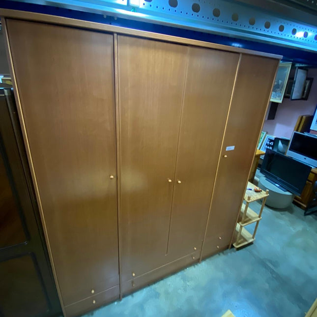 ARMARIO CUATRO PUERTAS