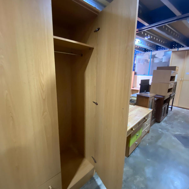 ARMARIO TRES PUERTAS