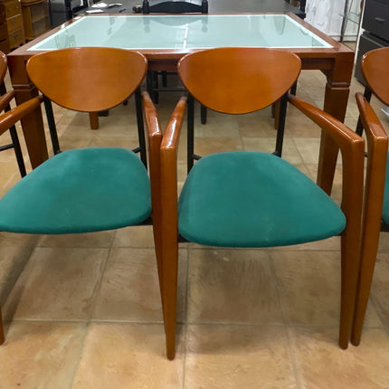 CUATRO SILLAS DE COMEDOR