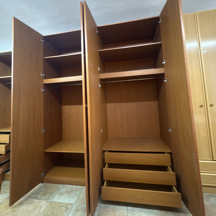 ARMARIO CUATRO PUERTAS