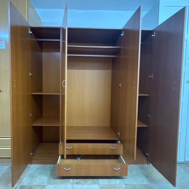 ARMARIO CUATRO PUERTAS