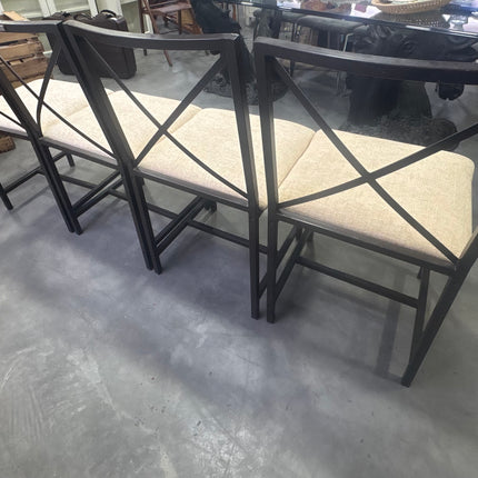 4 SILLAS METAL NEGRAS CON ASIENTO BEIGE