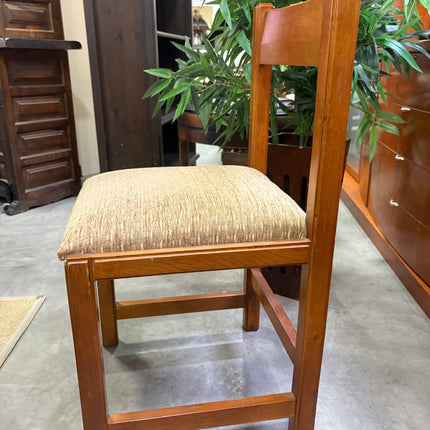 MESA Y 4 SILLAS COMEDOR MADERA
