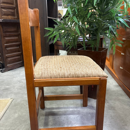 MESA Y 4 SILLAS COMEDOR MADERA