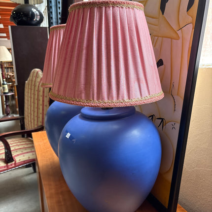 LÁMPARAS AZUL  CON PANTALLA ROSA