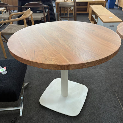 MESA CIRCULAR NAHLA MADERA MACIZA