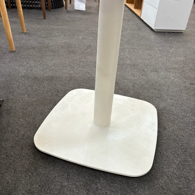 MESA CIRCULAR NAHLA MADERA MACIZA