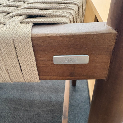 TABURETE DE MADERA "NINA"