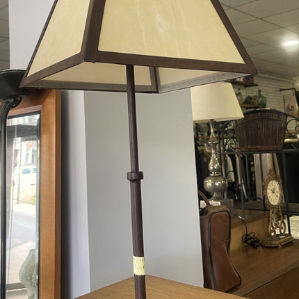 LÁMPARA DE MESA