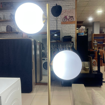 LÁMPARA DE PIE "LONELA"