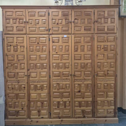 ARMARIO CINCO PUERTAS