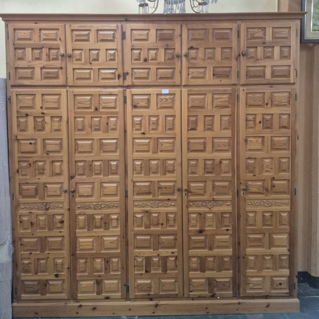 ARMARIO CINCO PUERTAS