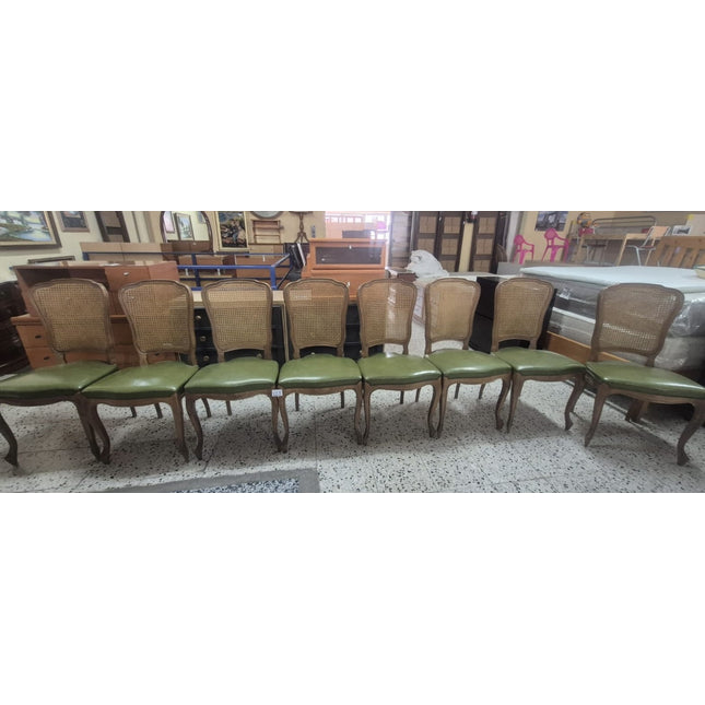 OCHO SILLAS DE COMEDOR