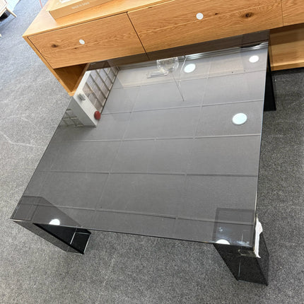 MESA AUXILIAR DE VIDRIO ADULARIA