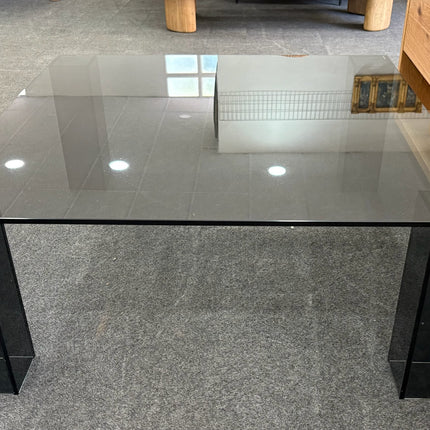 MESA AUXILIAR DE VIDRIO ADULARIA