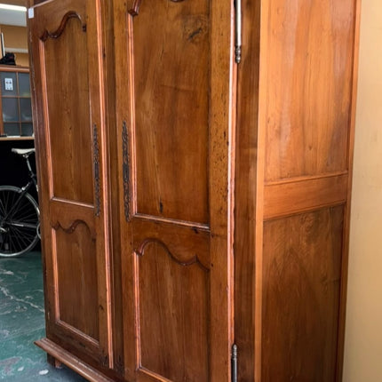 ROPERO CLÁSICO DOS PUERTAS