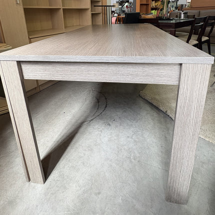 MESA DE COMEDOR