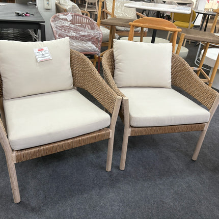 2 BUTACAS MADERA MACIZA POLA
