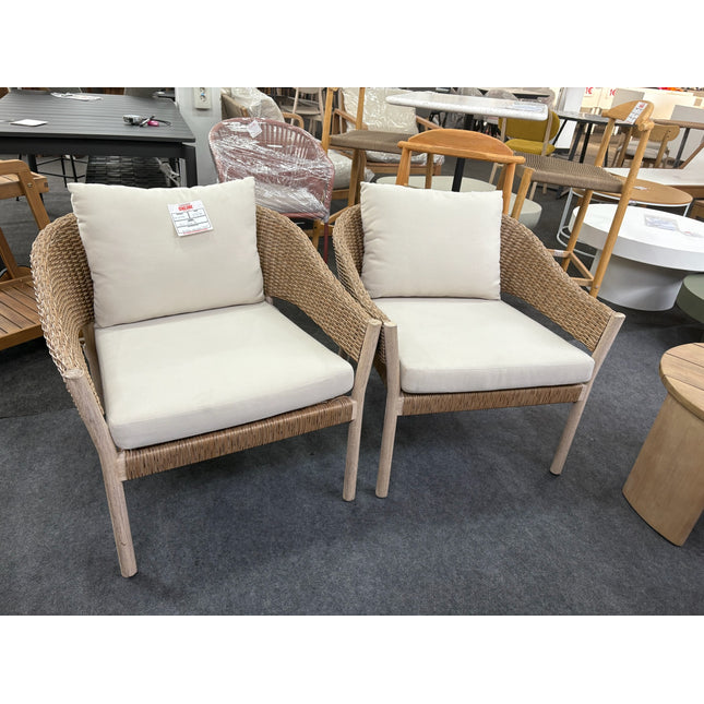 2 BUTACAS MADERA MACIZA POLA
