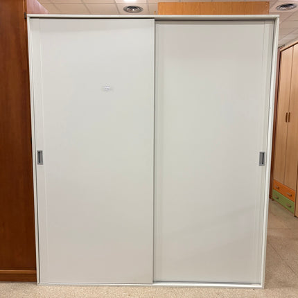 ARMARIO BLANCO DE PUERTAS CORREDIZAS