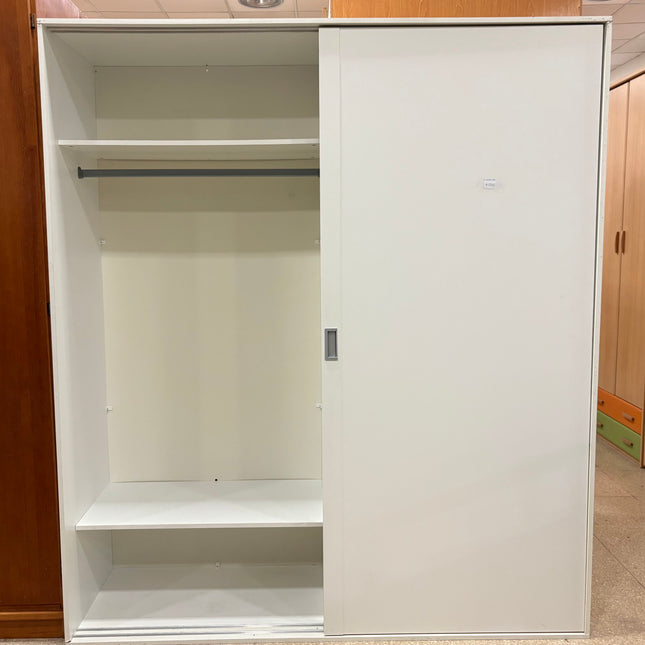 ARMARIO BLANCO DE PUERTAS CORREDIZAS