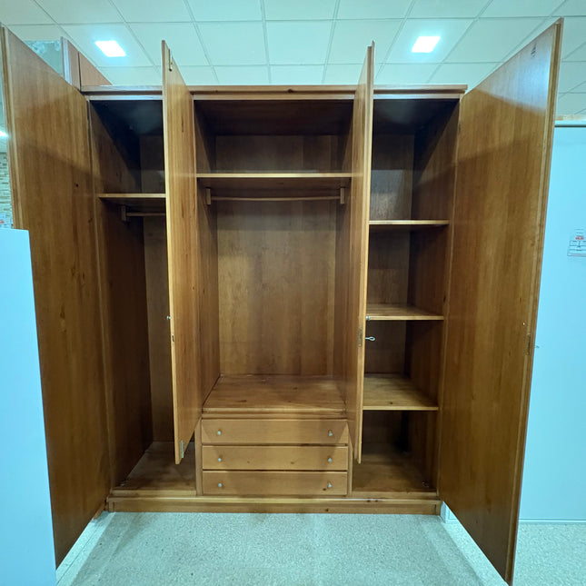 ARMARIO DE MADERA 4 PUERTAS