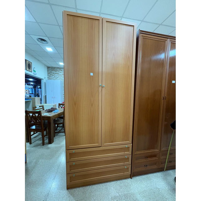 ARMARIO DOS PUERTAS DE CHAPA DE MADERA
