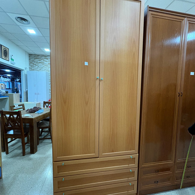 ARMARIO DOS PUERTAS DE CHAPA DE MADERA