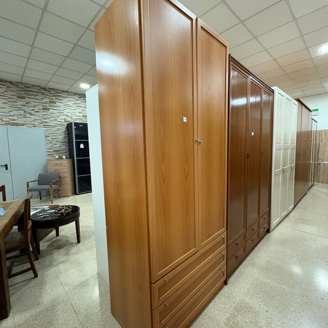 ARMARIO DOS PUERTAS DE CHAPA DE MADERA