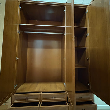 ARMARIO TRES PUERTAS Y SEIS CAJONES