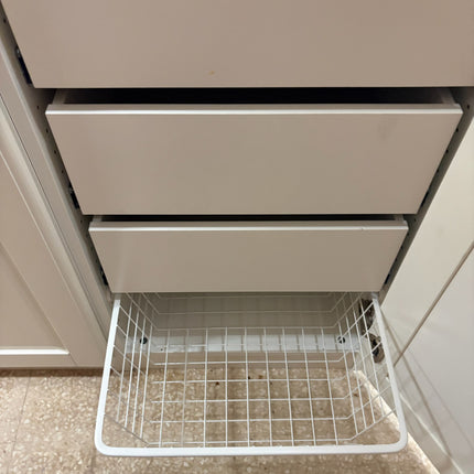 ARMARIO TRES PUERTAS IKEA BERGSBO