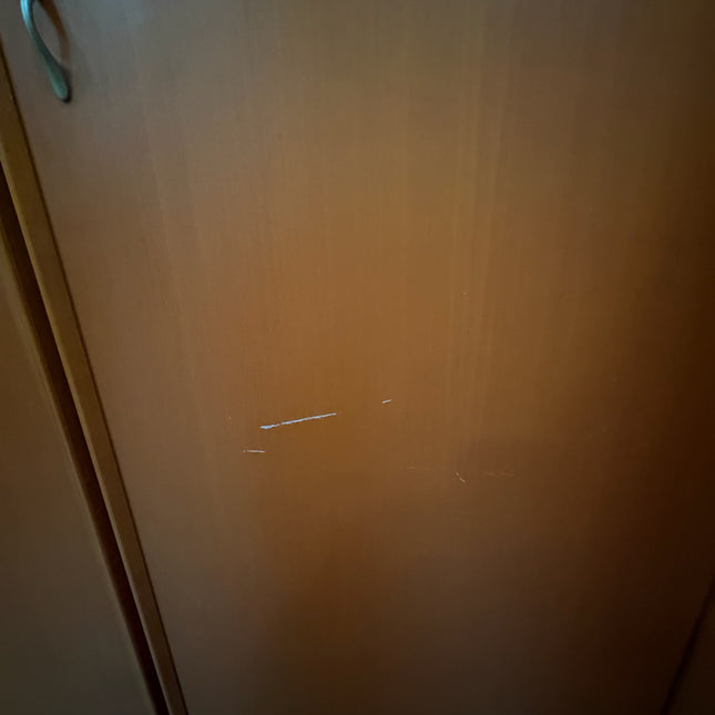 ARMARIO DE MADERA 4 PUERTAS ROJIZO