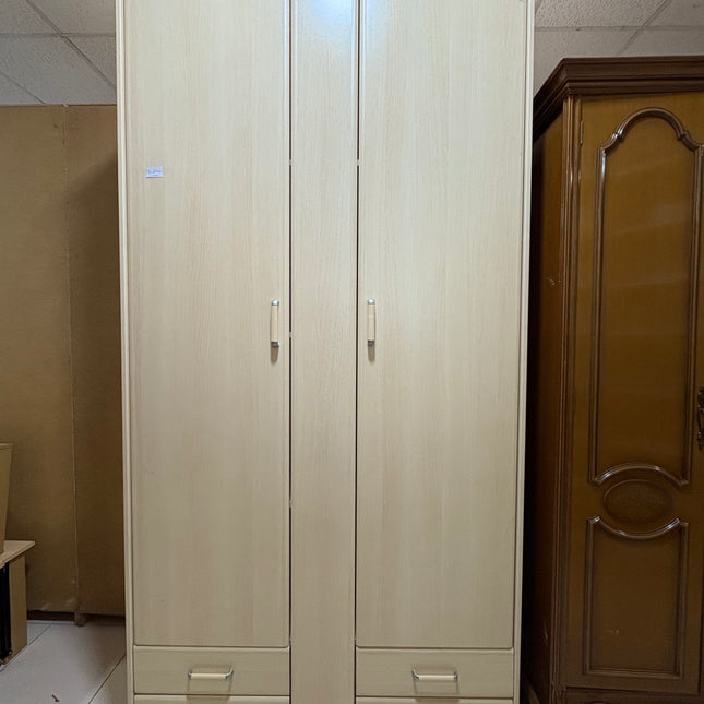ARMARIO DOS PUERTAS CUATRO CAJONES