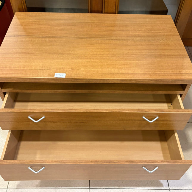 MUEBLE DE MADERA CON RUEDAS