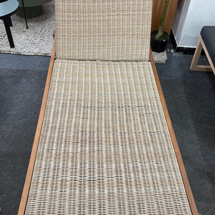 TUMBONA ITANI MADERA