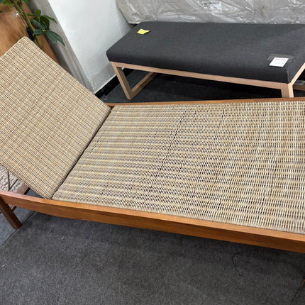 TUMBONA ITANI MADERA