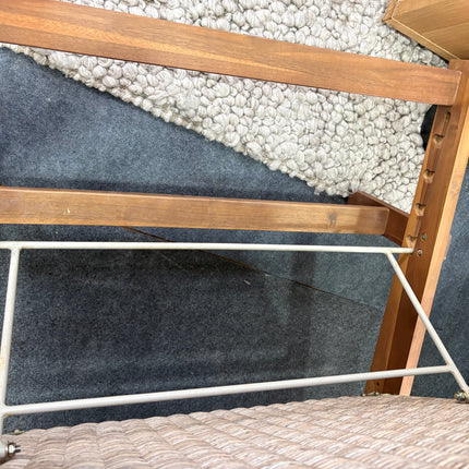 TUMBONA ITANI MADERA