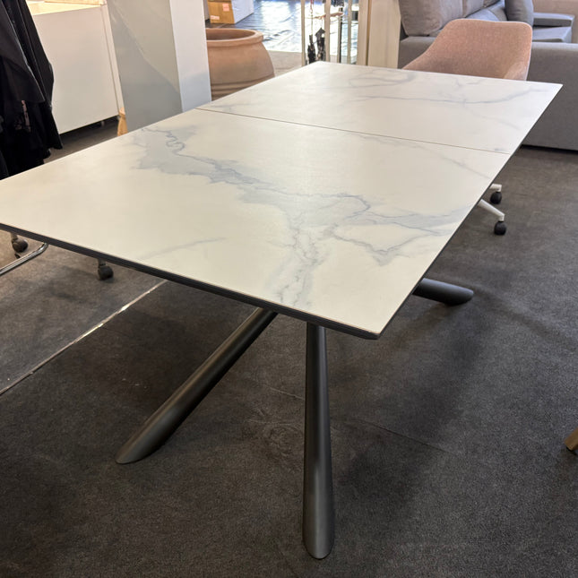 MESA EXTENSIBLE THEONE PORCELÁNICO BLANCO