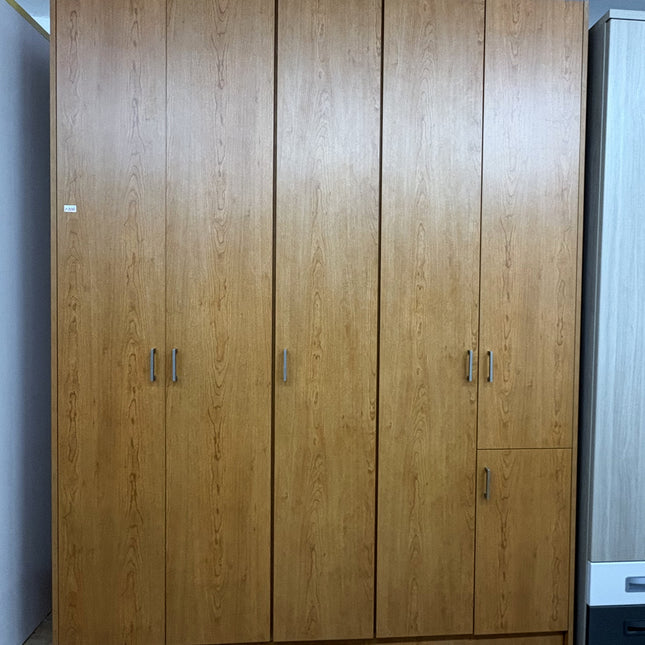 ARMARIO CINCO PUERTAS