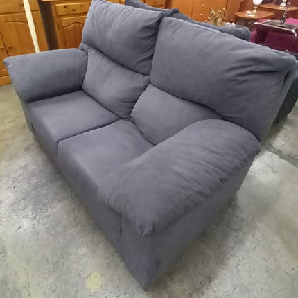 SOFA DOS PLAZAS GRIS