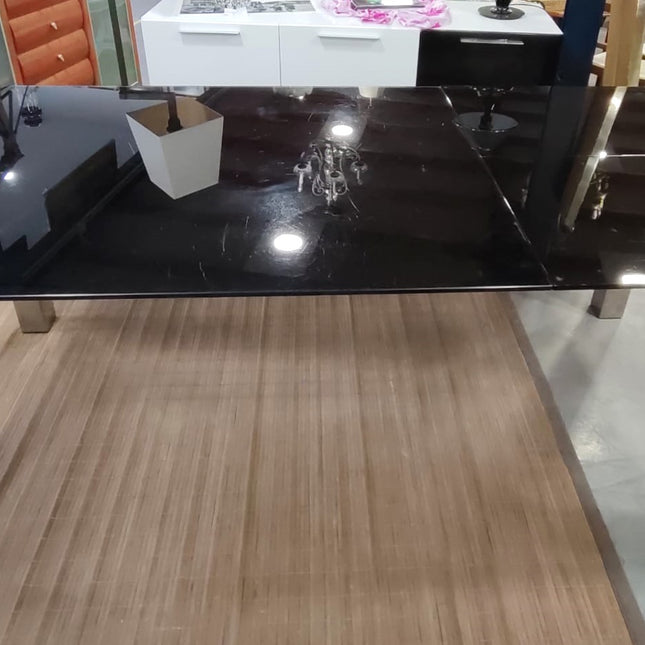 MESA DE COMEDOR + 4 SILLAS