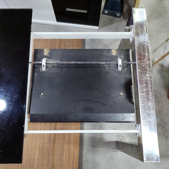 MESA DE COMEDOR + 4 SILLAS