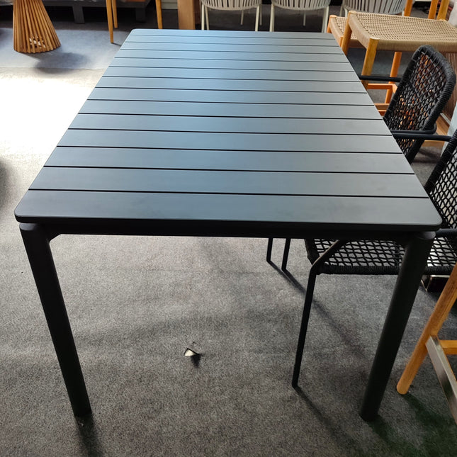 MESA DE EXTERIOR "ZALTANA"